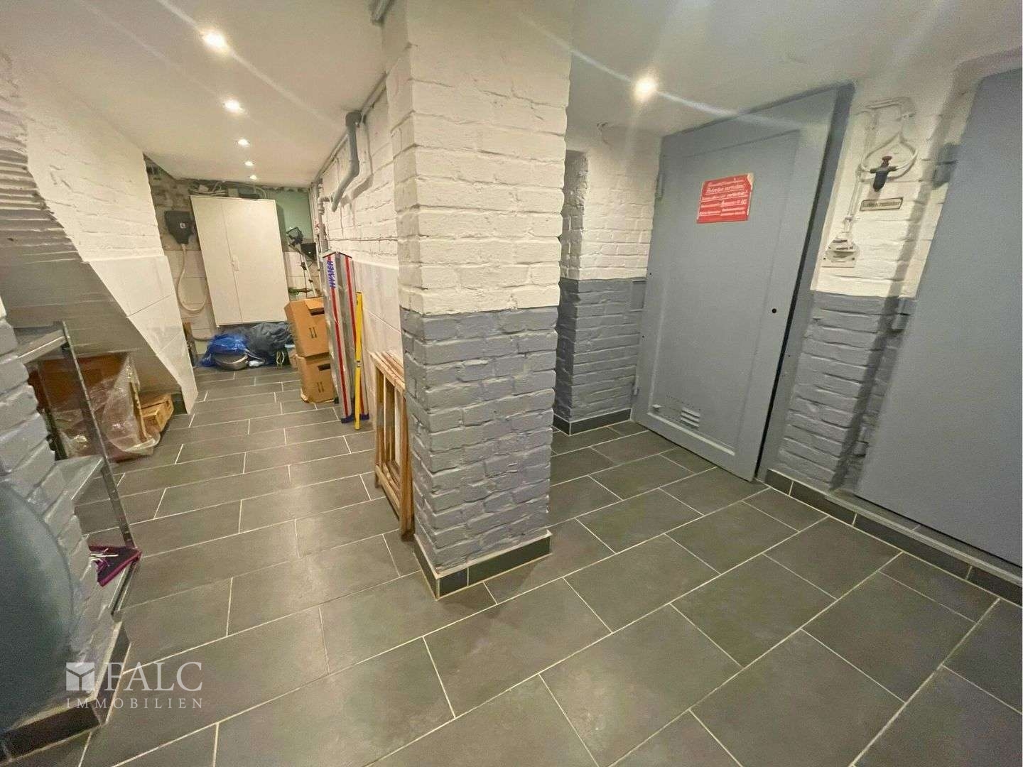 Property thumbnail 12