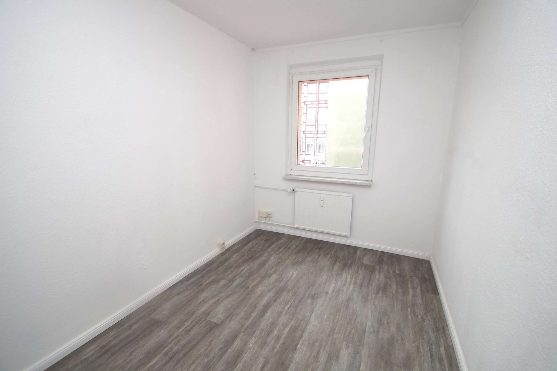 3-Zimmer-Wohnung, Bad mit Badewanne, frisch saniert – Magdeburg – Vorschaubild 5