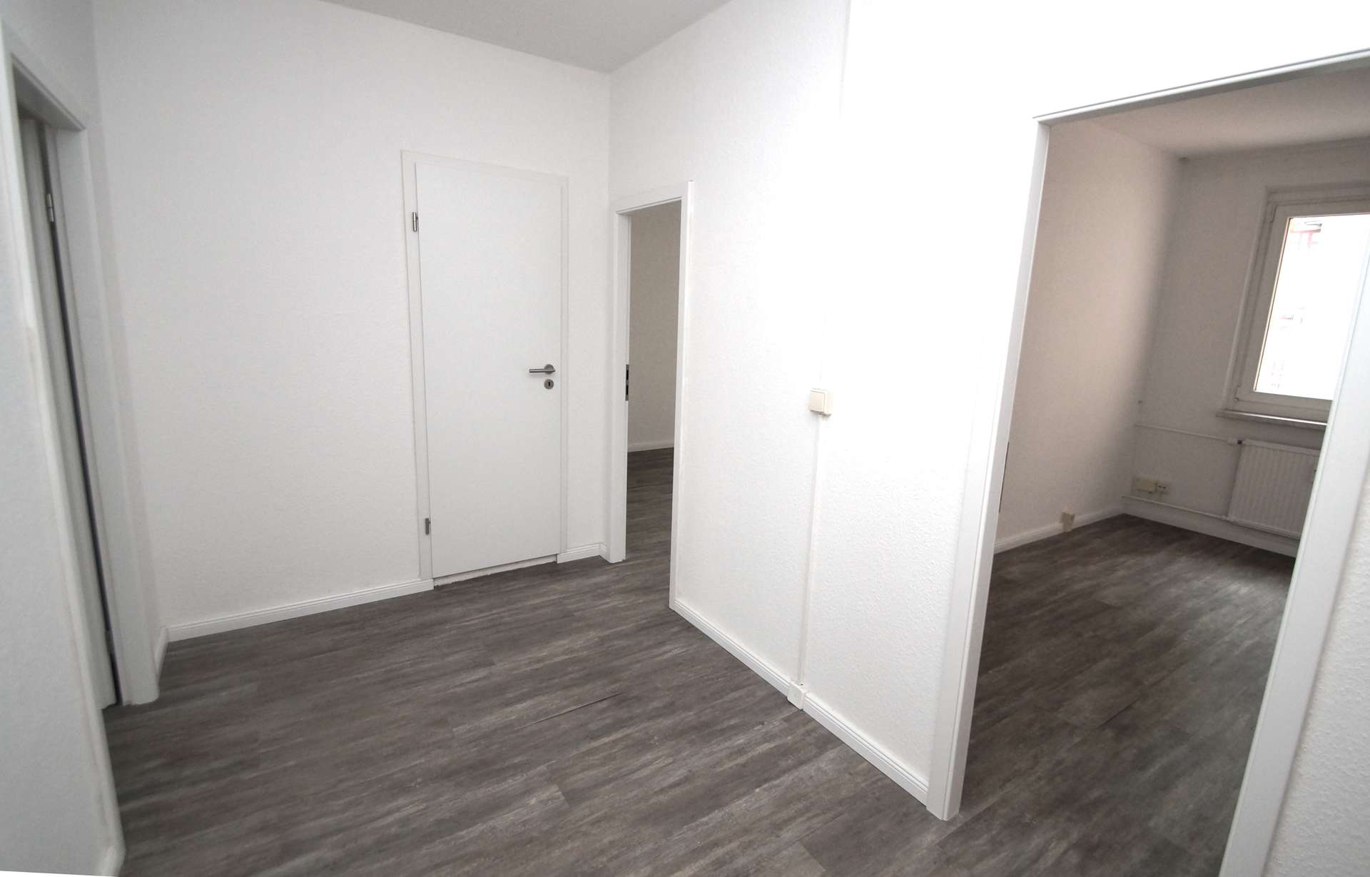 3-Zimmer-Wohnung, Bad mit Badewanne, frisch saniert – Magdeburg – Vorschaubild 7