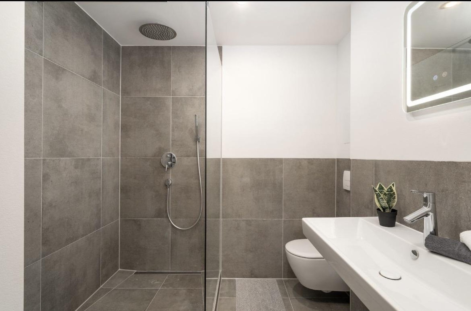 Property thumbnail 4