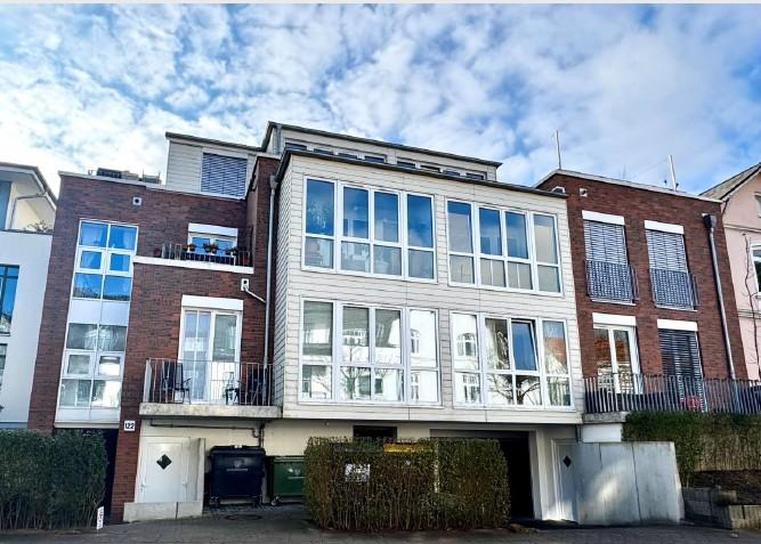 Property thumbnail 2