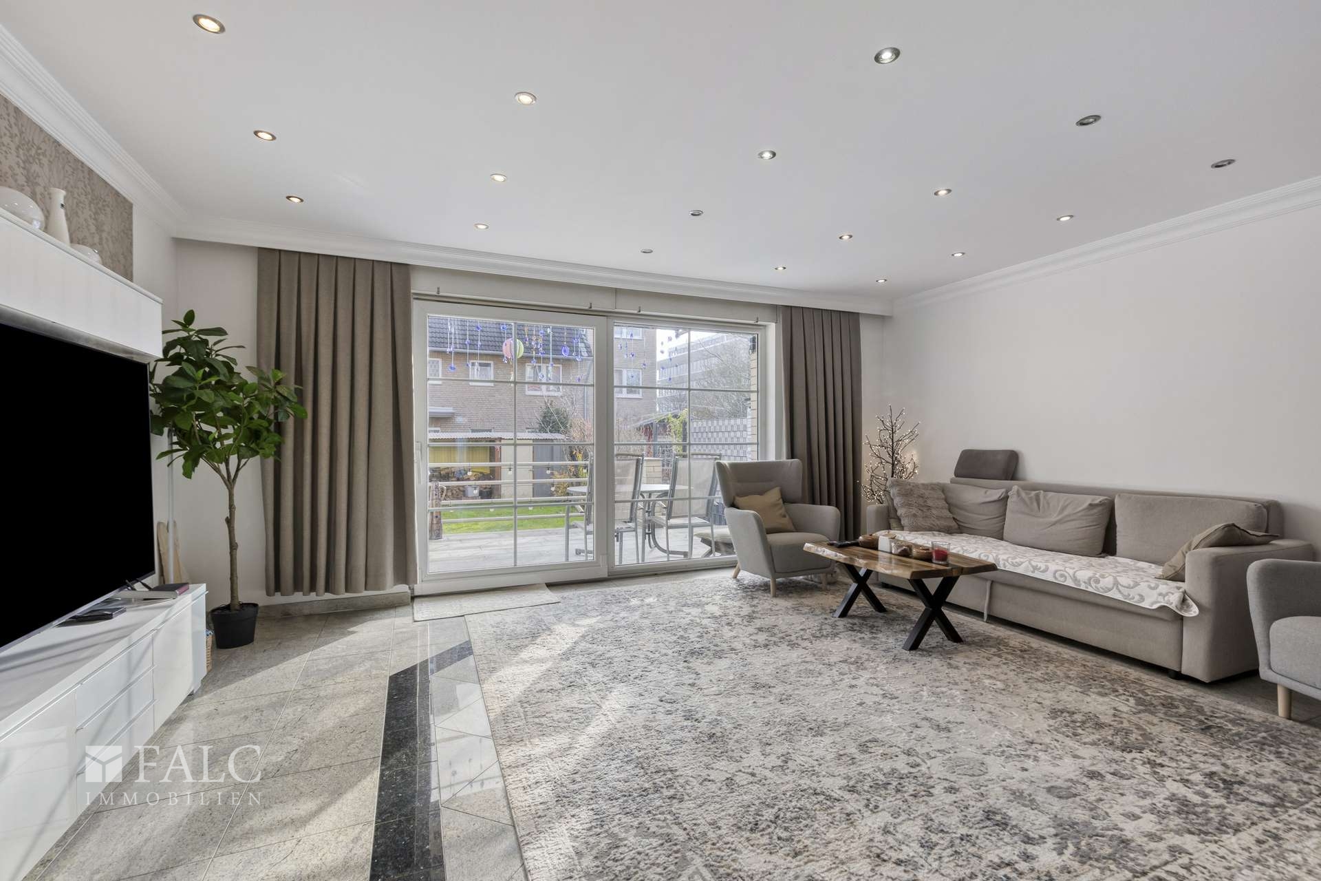 Property thumbnail 6