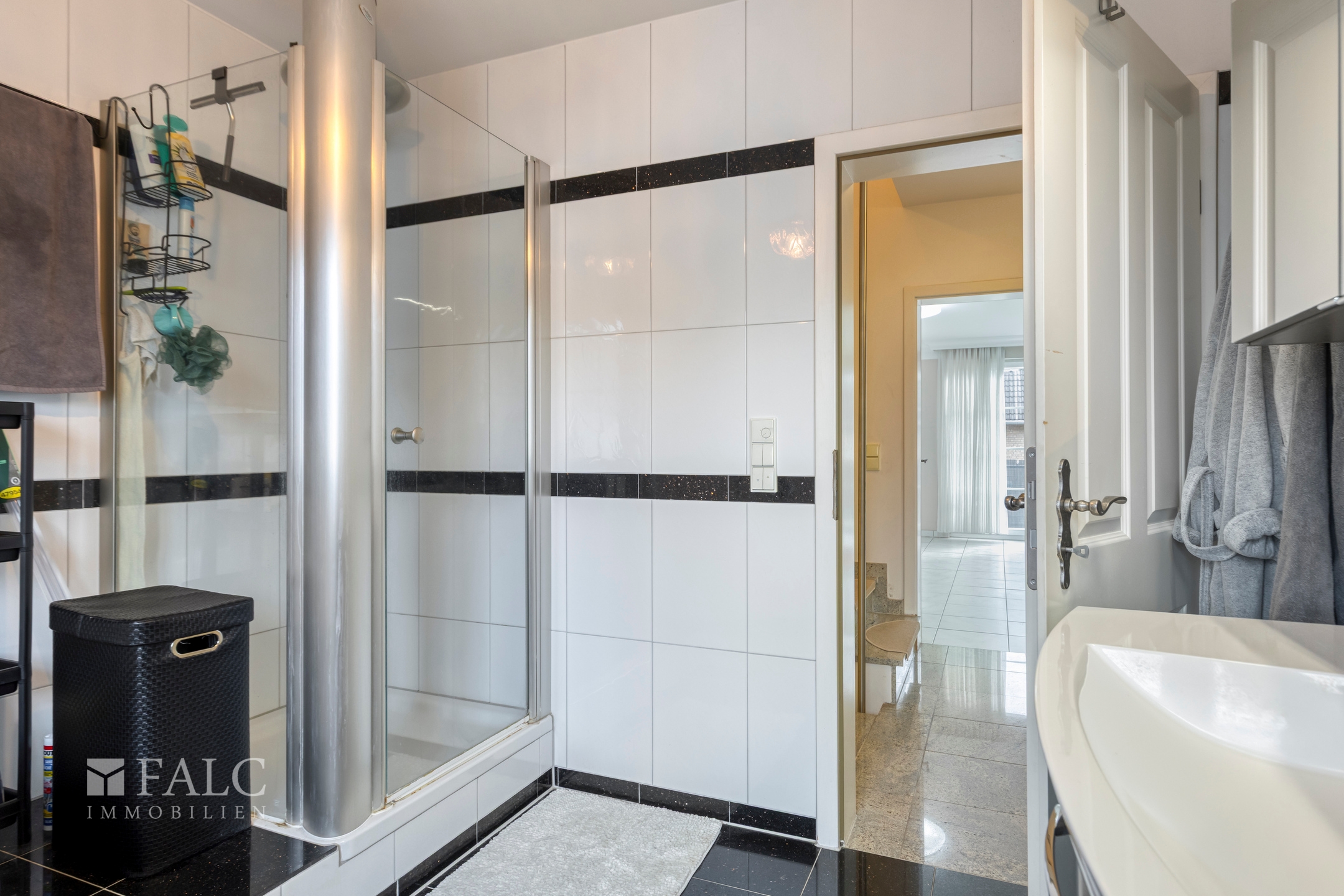 Property thumbnail 11