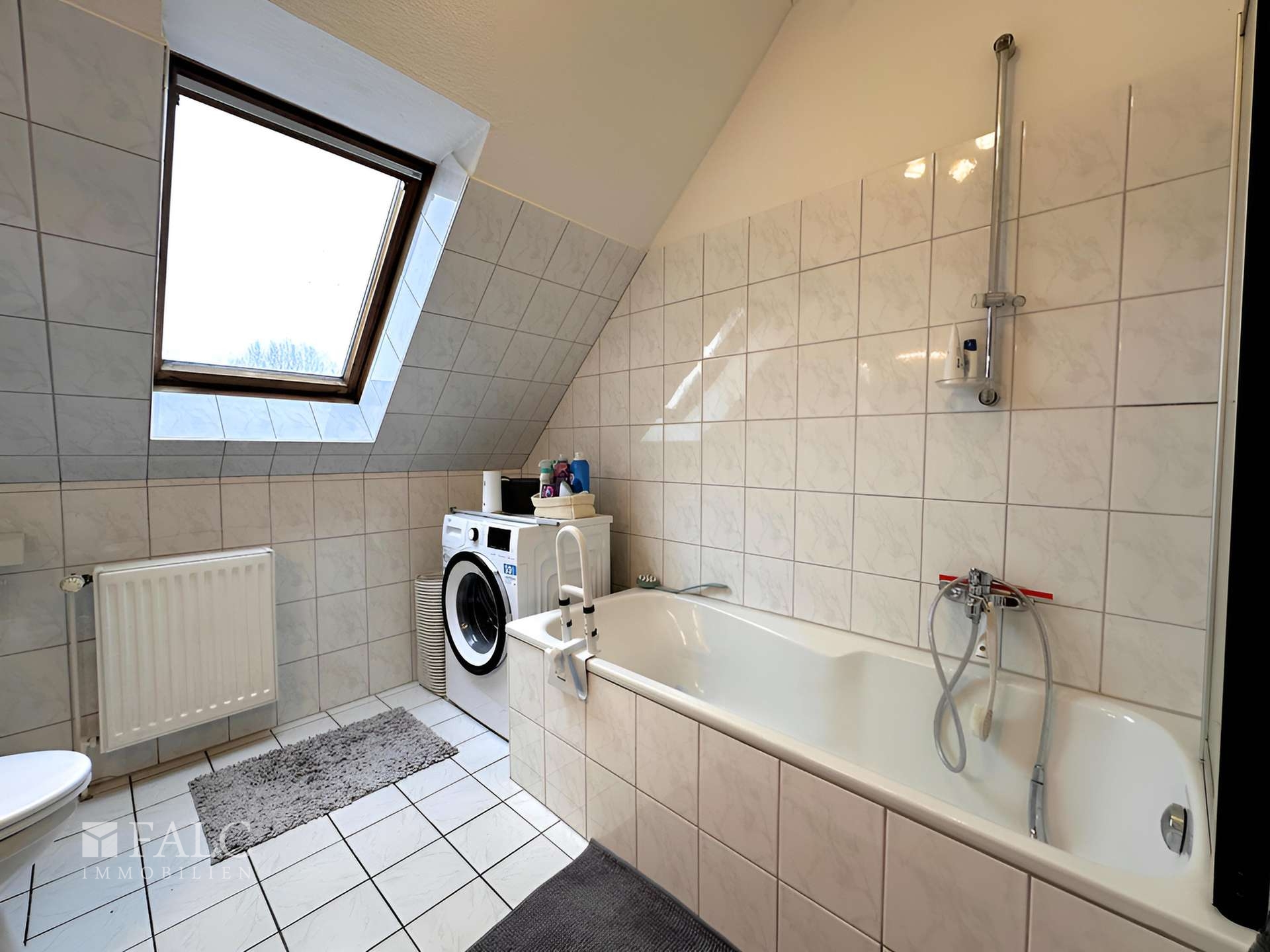 Property thumbnail 12