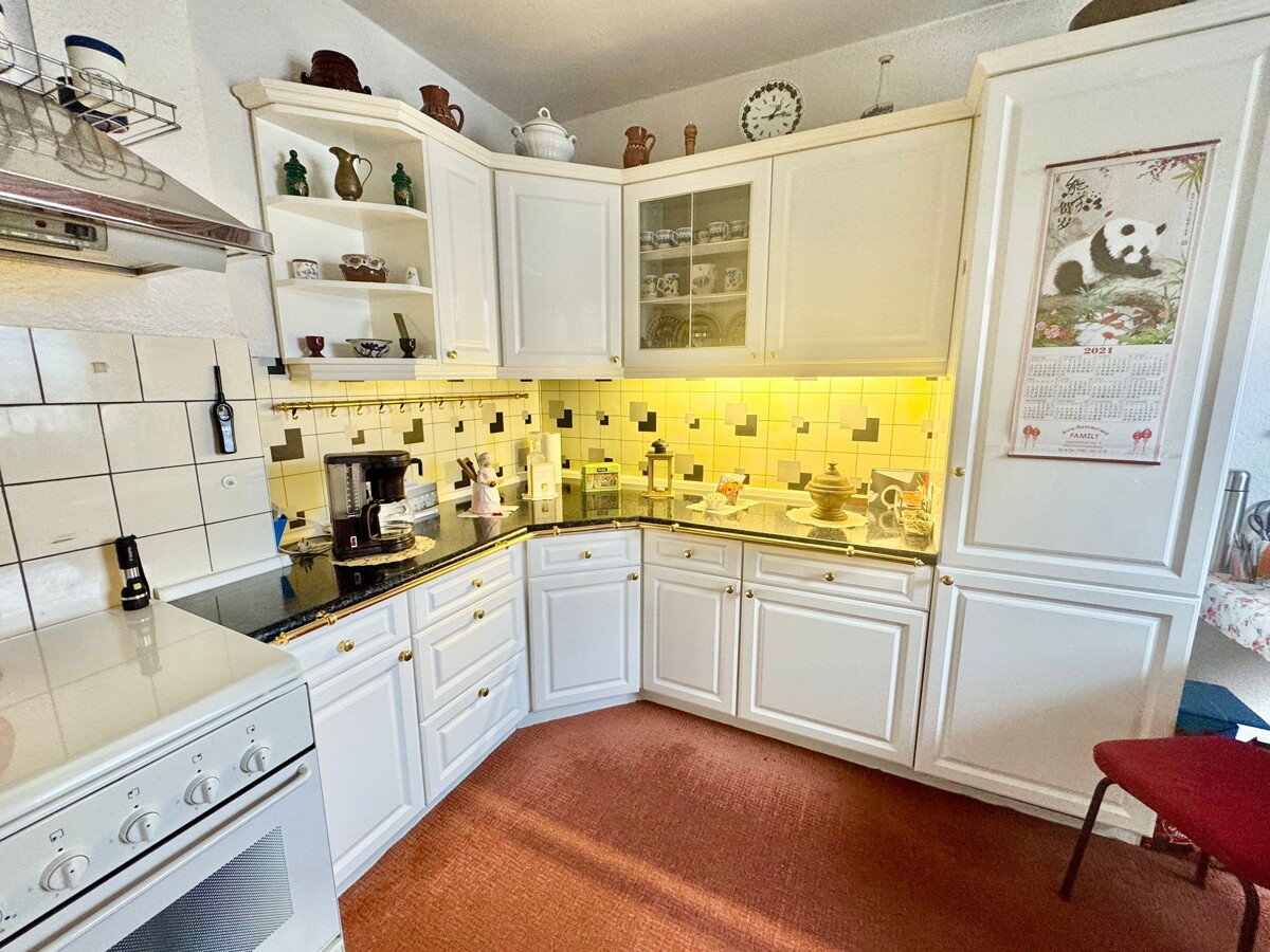 HORN IMMOBILIEN ++ Neubrandenburg Vogelviertel, gepflegtes Reihenmittelhaus mit Garage und Terrasse – Neubrandenburg – Vorschaubild 3