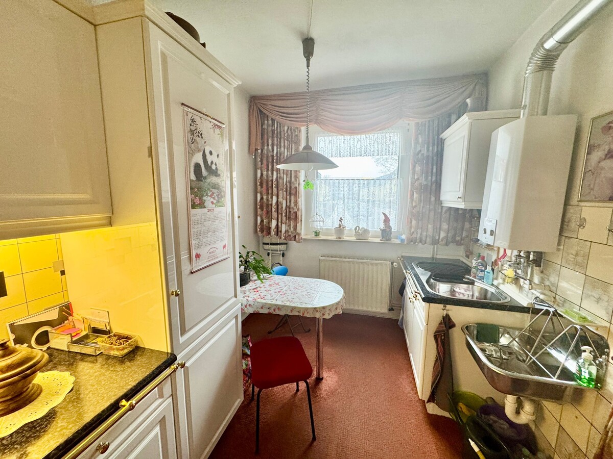 HORN IMMOBILIEN ++ Neubrandenburg Vogelviertel, gepflegtes Reihenmittelhaus mit Garage und Terrasse – Neubrandenburg – Vorschaubild 4