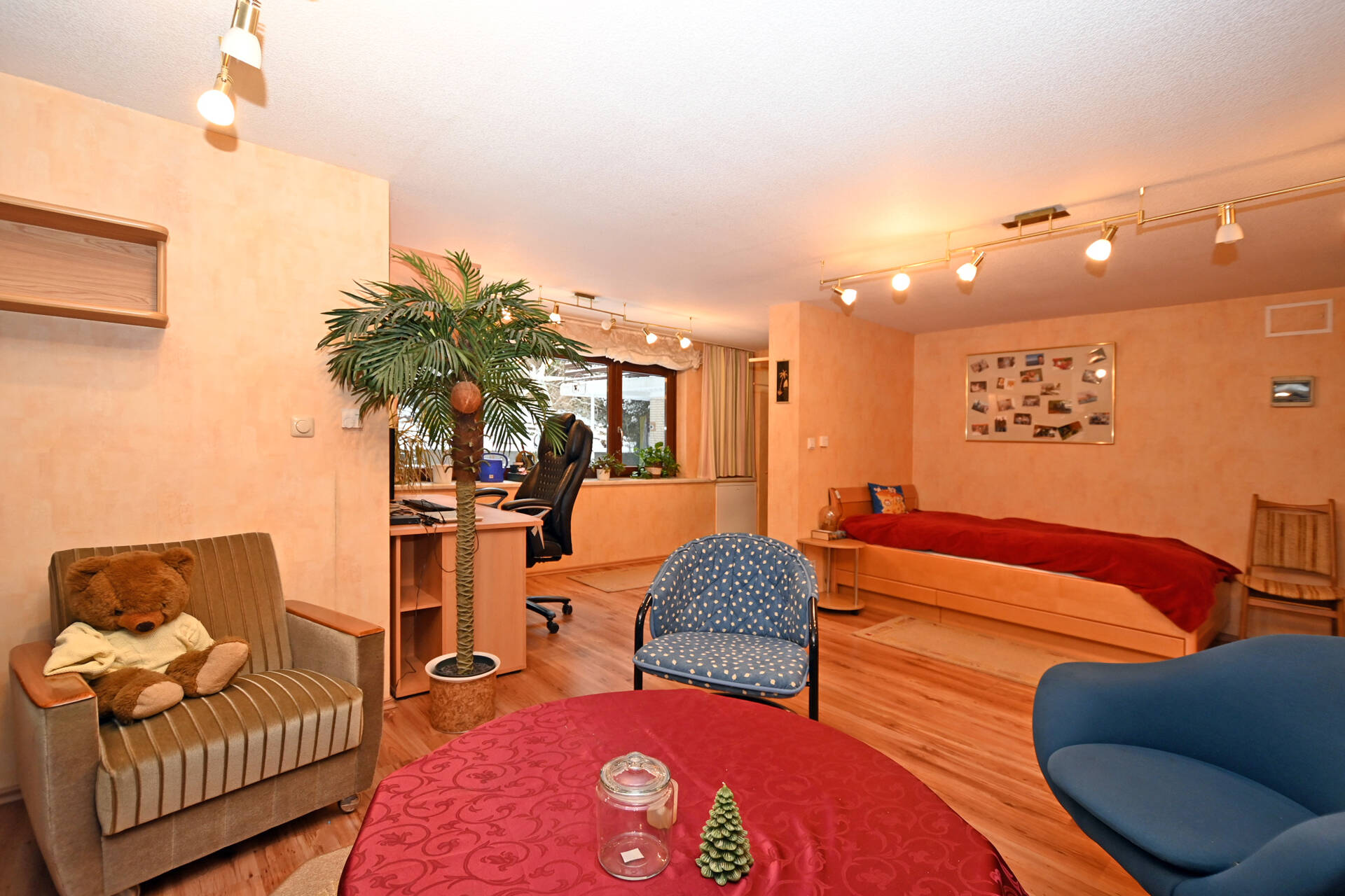 Property thumbnail 9