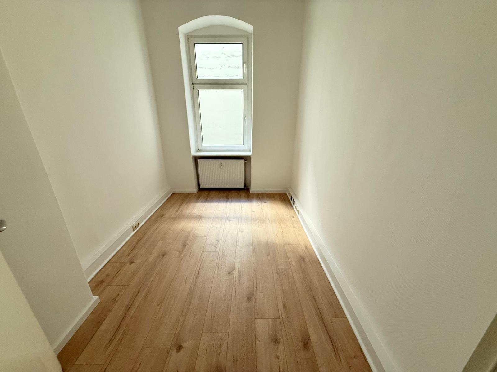 5-Raum-Wohnung direkt am Hasselbachplatz – Magdeburg – Vorschaubild 6