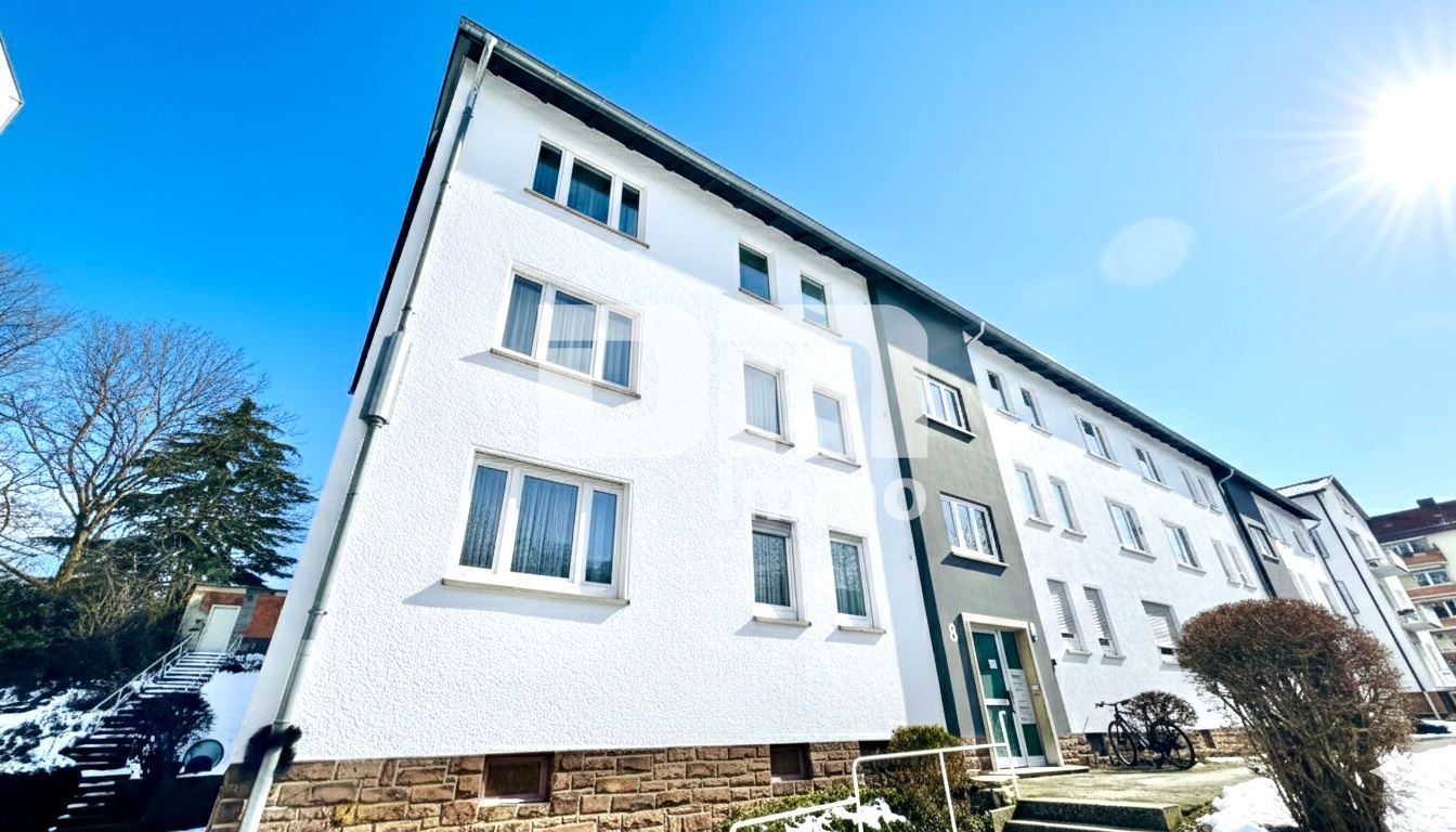 Helle Vierzimmerwohnung (Hochparterre) mit Balkon in Traumlage – Kassel – Bild 1 von 21