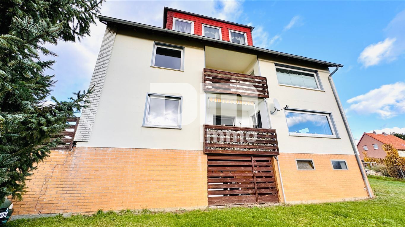 Modernisiertes Dreifamilienhaus + 2 Garagen in idyllischer Lage / großes Grundstück / Panoramablick – Duingen – Bild 1 von 20