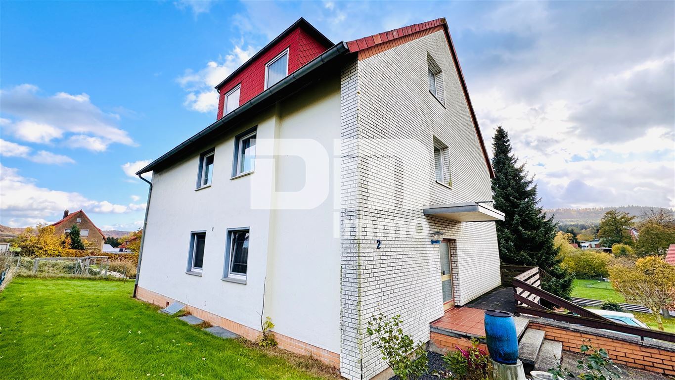 Modernisiertes Dreifamilienhaus + 2 Garagen in idyllischer Lage / großes Grundstück / Panoramablick – Duingen – Vorschaubild 3