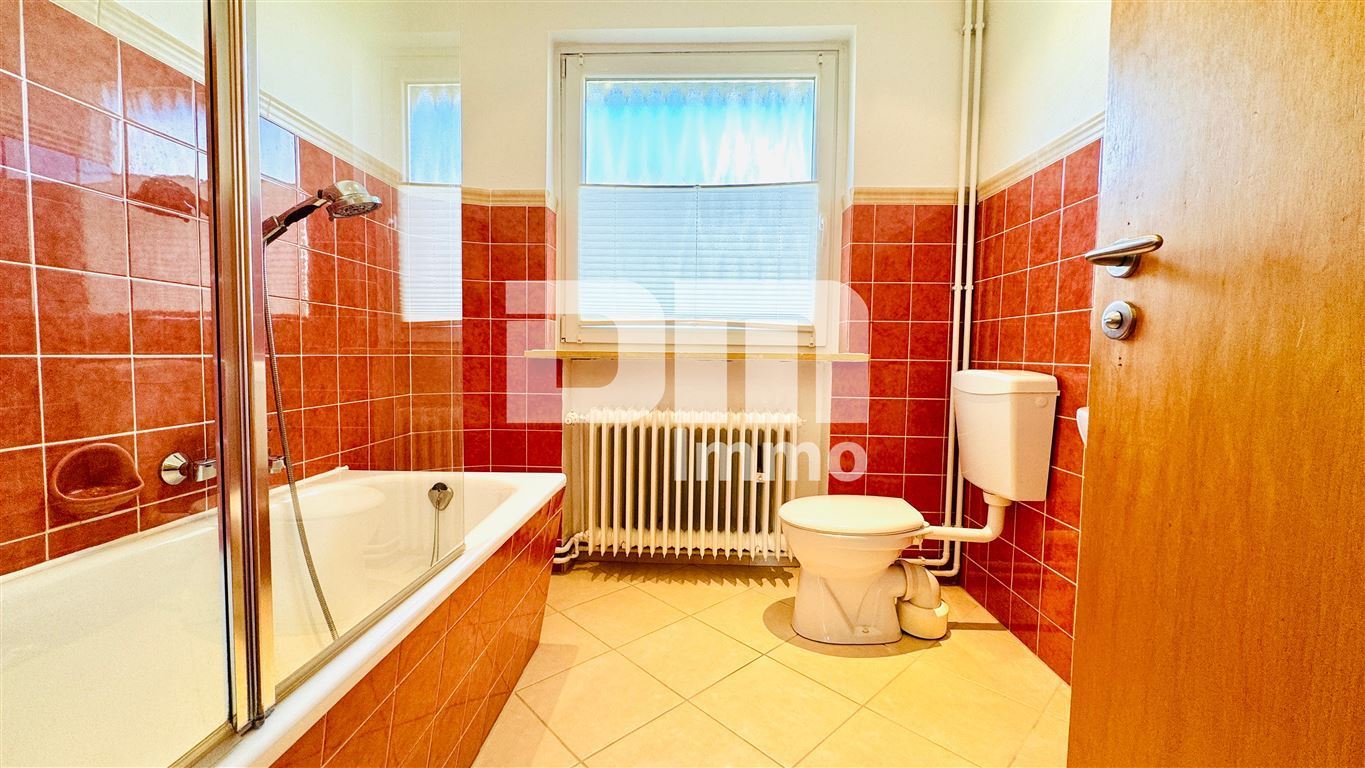 Modernisiertes Dreifamilienhaus + 2 Garagen in idyllischer Lage / großes Grundstück / Panoramablick – Duingen – Vorschaubild 16