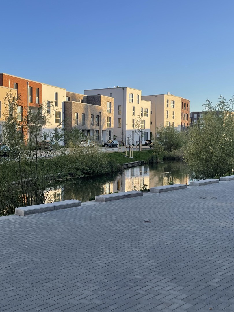 Property thumbnail 2