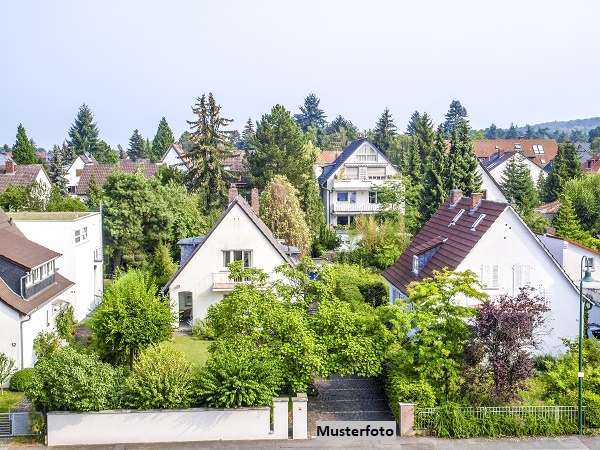 Schnuckeliges Reihenendhaus nebst Carport und Garten