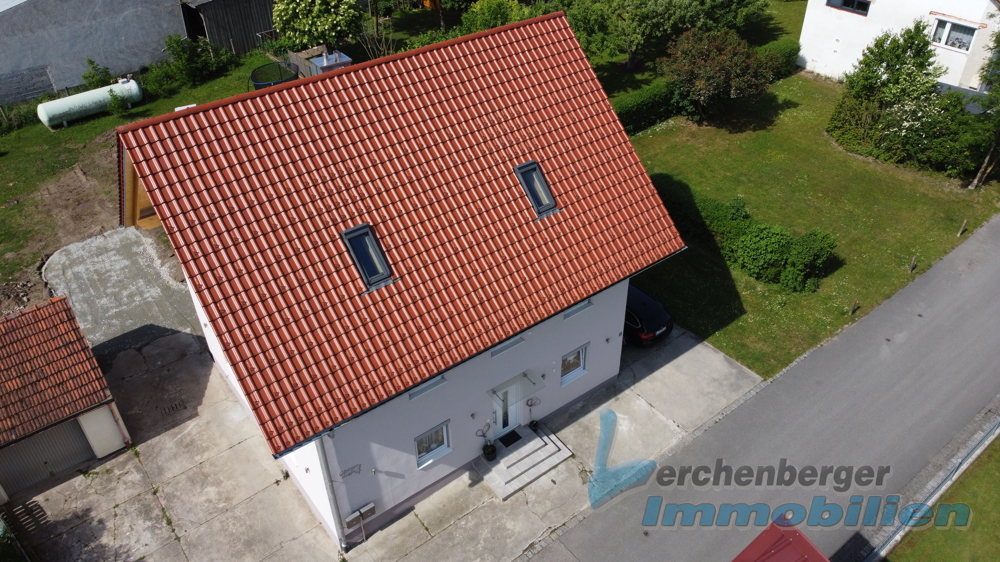 IMMOBILIEN LERCHENBERGER: Komplett saniertes Zweifamilienhaus in zentraler Lage von Wallersdorf – Wallersdorf – Vorschaubild 5