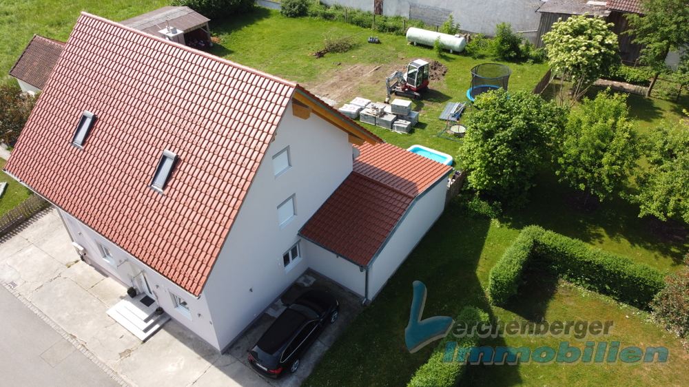 IMMOBILIEN LERCHENBERGER: Komplett saniertes Zweifamilienhaus in zentraler Lage von Wallersdorf – Wallersdorf – Vorschaubild 8