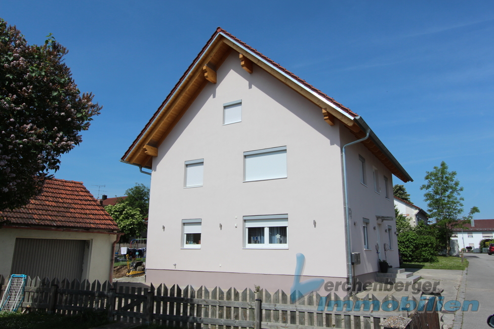 IMMOBILIEN LERCHENBERGER: Komplett saniertes Zweifamilienhaus in zentraler Lage von Wallersdorf – Wallersdorf – Vorschaubild 10