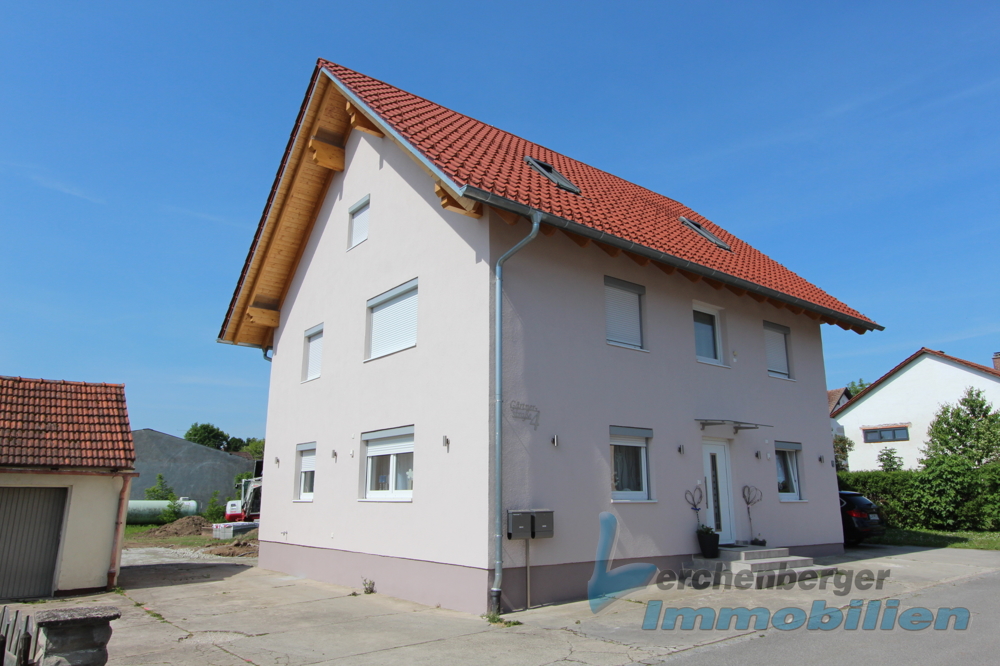 IMMOBILIEN LERCHENBERGER: Komplett saniertes Zweifamilienhaus in zentraler Lage von Wallersdorf – Wallersdorf – Vorschaubild 11