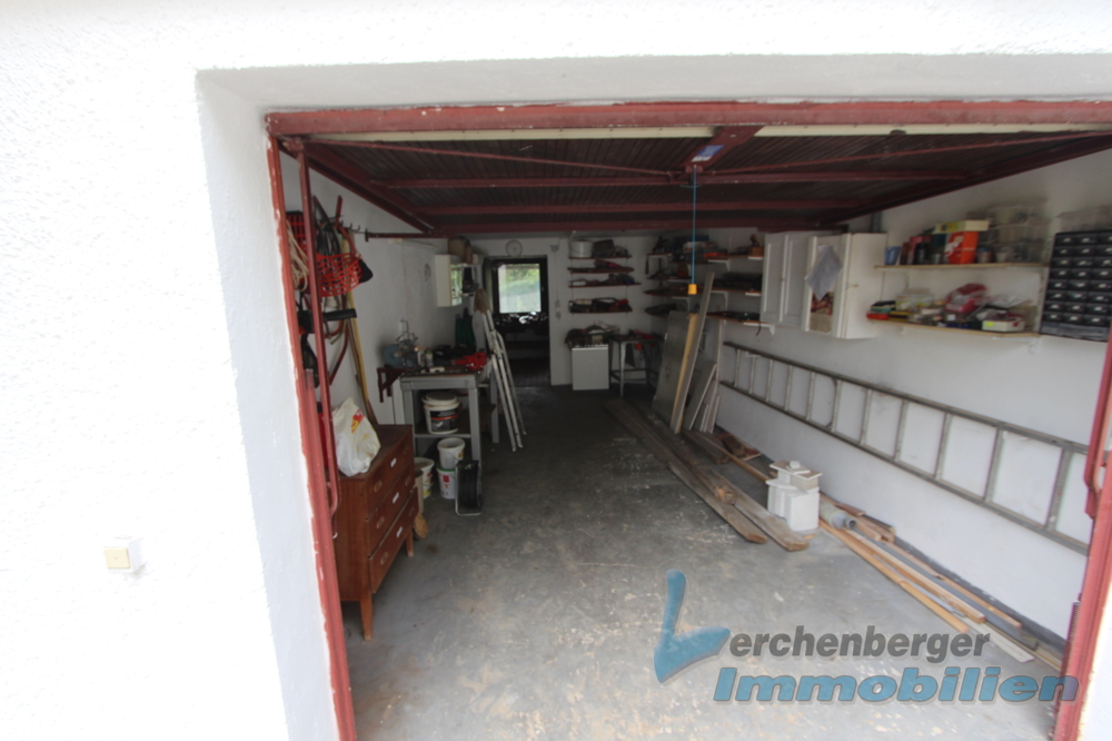 Natur pur! Wohnhaus mit Einliegerwohnung in toller Naturlage in Regen – Regen – Bild 1 von 35