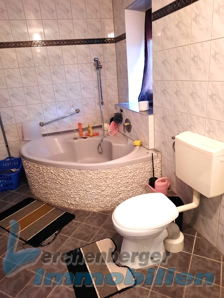**Zweifamilienhaus in Landau/Isar – Ihr neues Zuhause mit vielseitigen Möglichkeiten** – Landau an der Isar – Vorschaubild 12