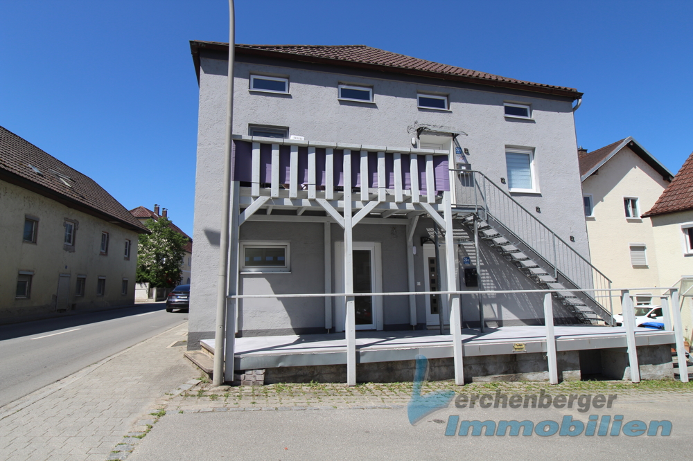 ***Zweifamilienhaus mit historischer Note in Adldorf*** – Eichendorf / Adldorf – Bild 1 von 14