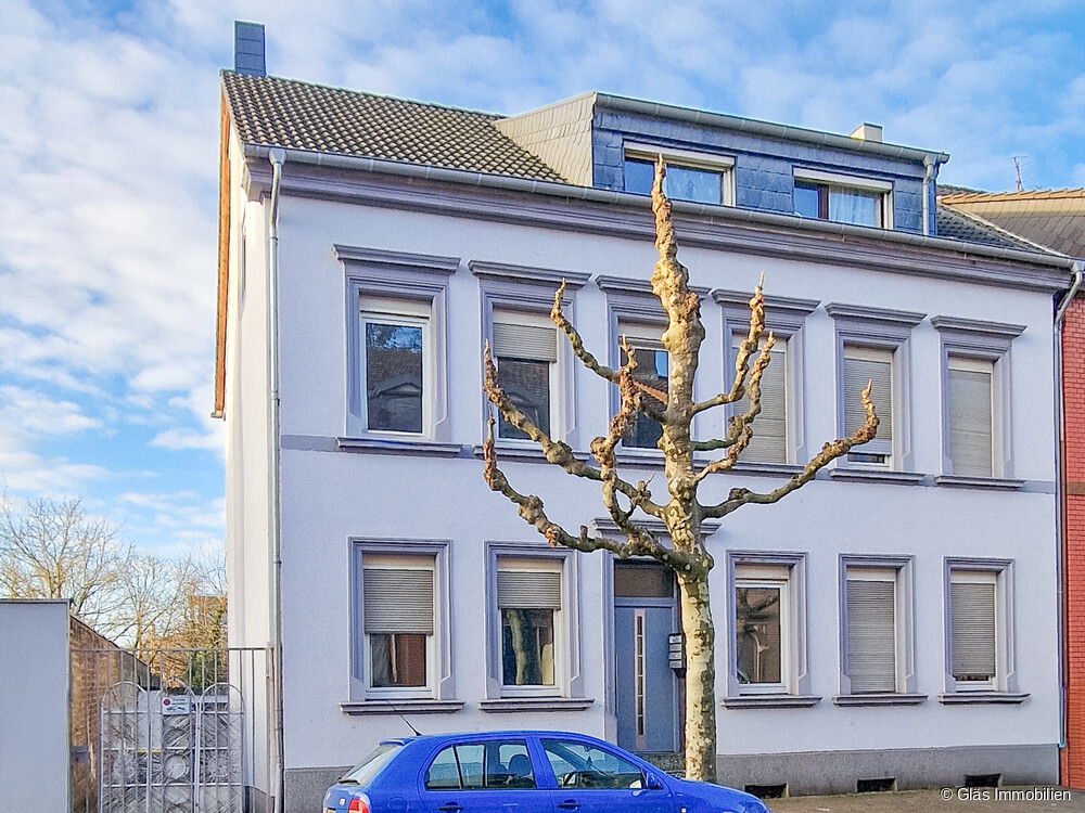 Immobilie in Völklingen - Ideal für Kapitalanleger und Eigennutzer - Attraktives Drei- bis Vierfamilienhaus in Innenstadtlage - Bild 1