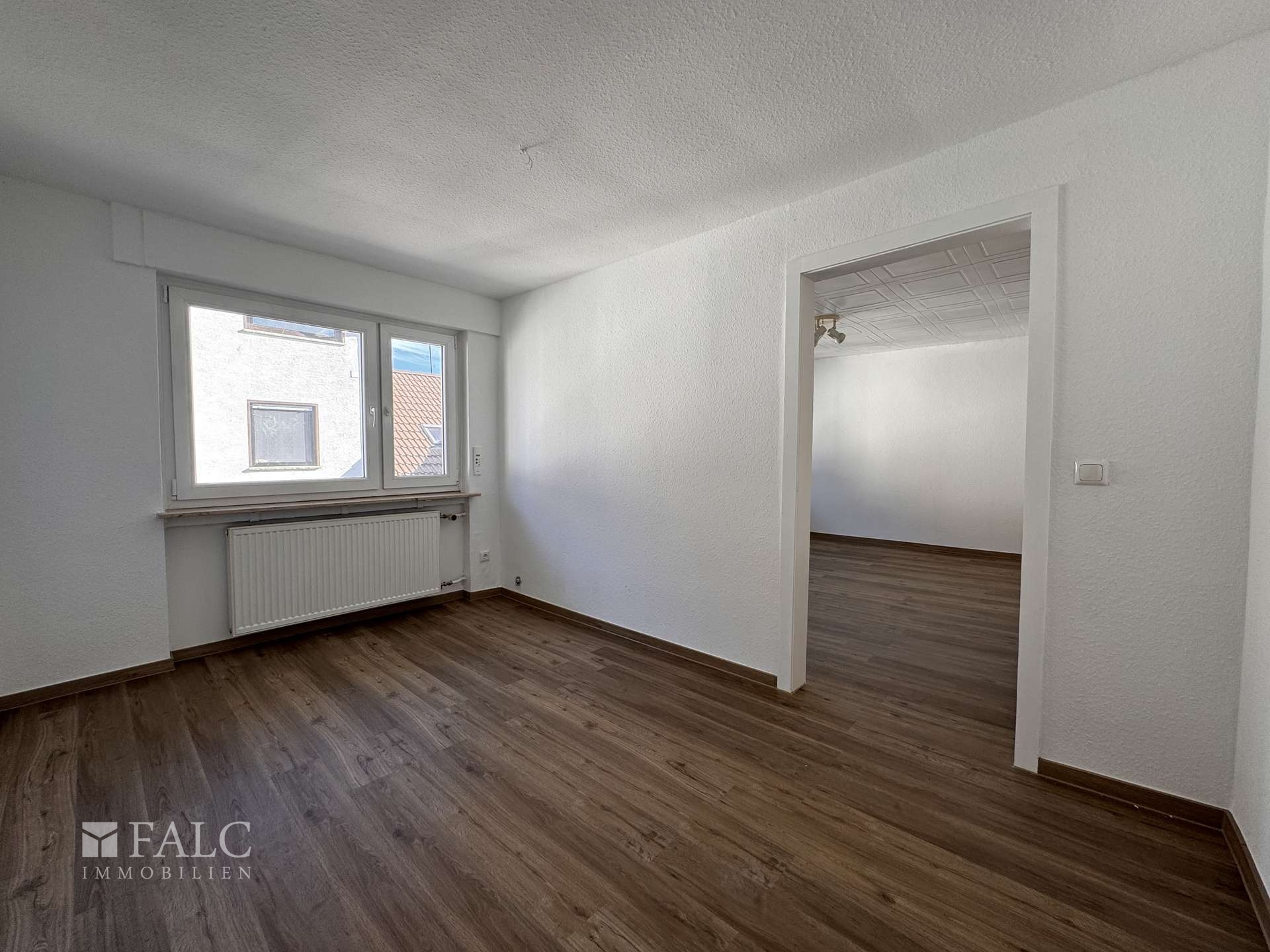 "Ruhig gelegenes Wohnhaus mit großzügiger Raumaufteilung, Werkstatt und Stellplätzen in Darmstadt" – Darmstadt – Vorschaubild 7