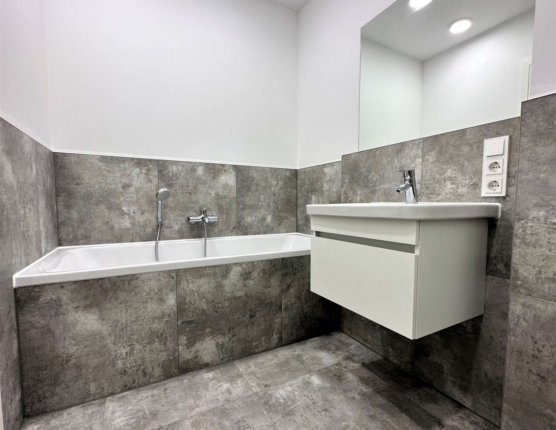 Property thumbnail 7