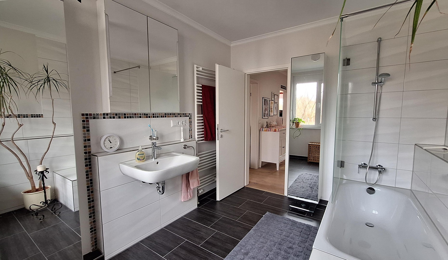 Property thumbnail 13