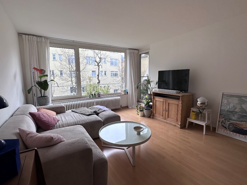 "Großzügige 2,5-Zi.-OG-ETW mit viel Komfort in begehrter Lage von S-West"