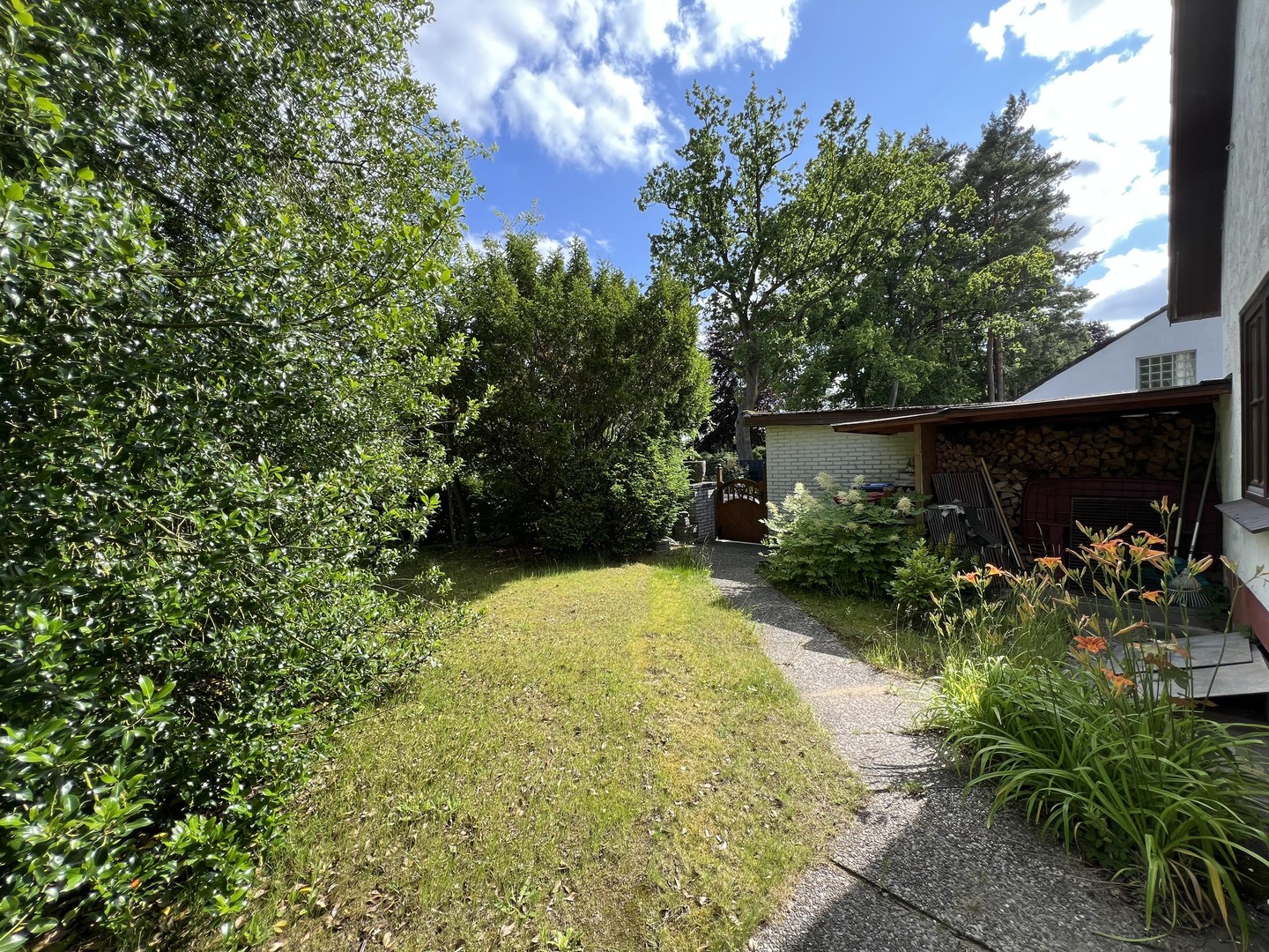 Property thumbnail 11