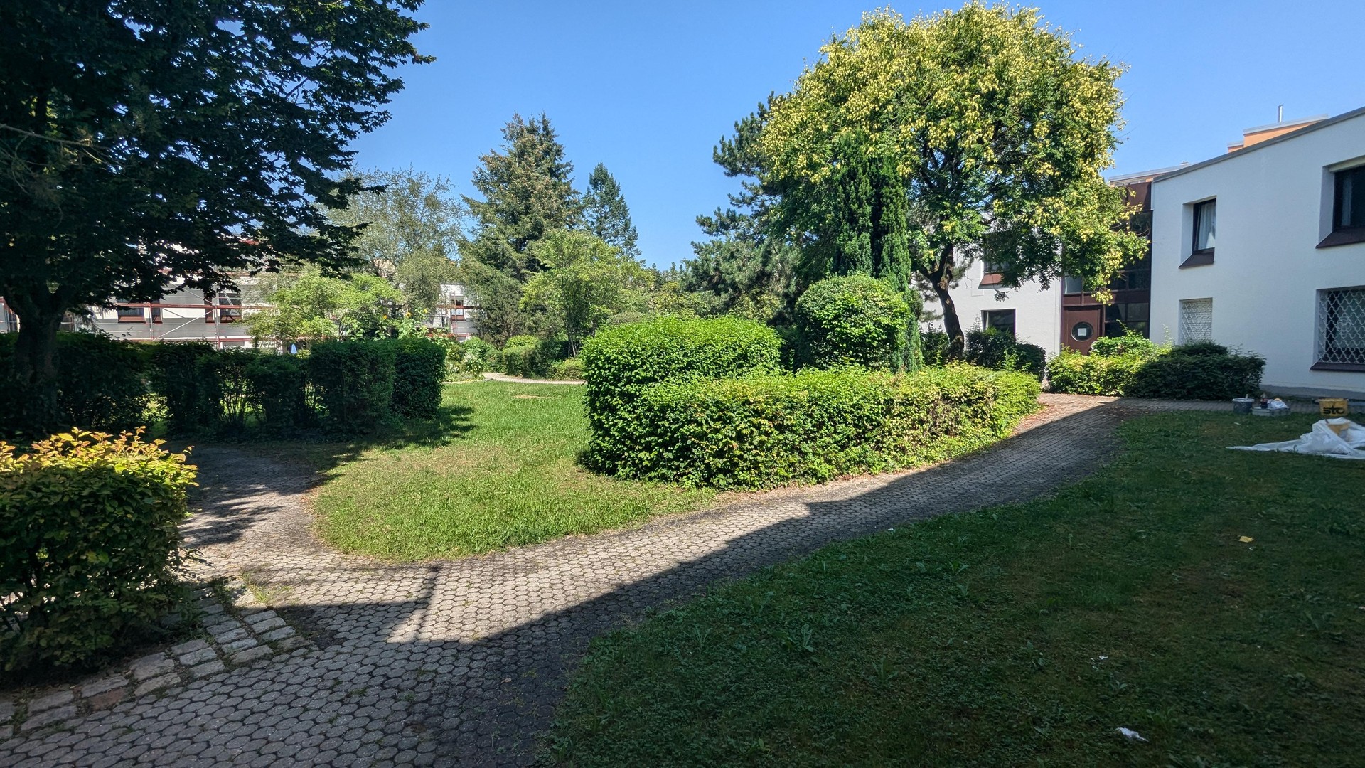 Property thumbnail 2