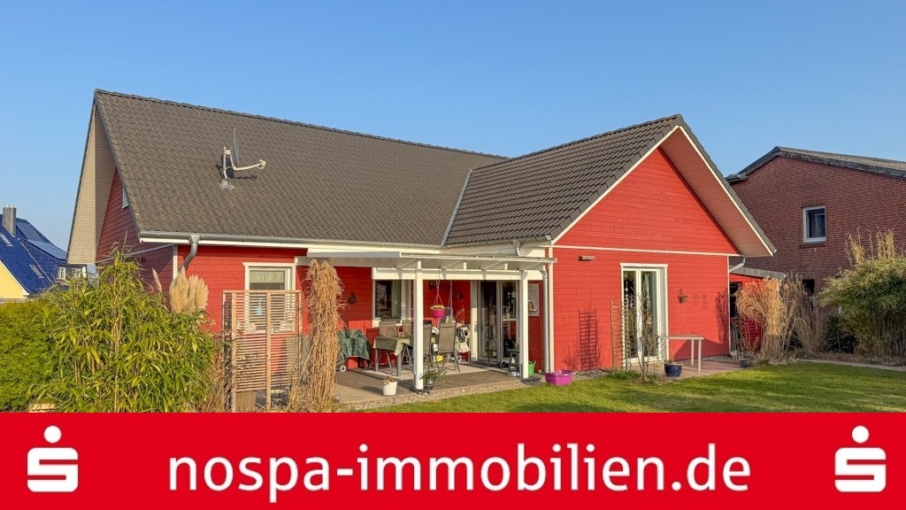 Dänisches Wohnflair trifft Effizienz! Ebenerdig bewohnbares Holzhaus mit Doppelcarport – Hürup – Bild 1 von 15