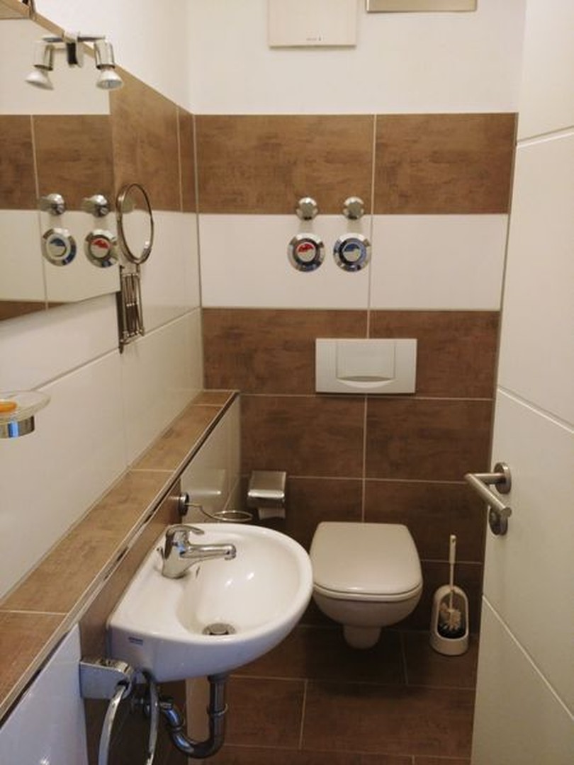 Property thumbnail 8