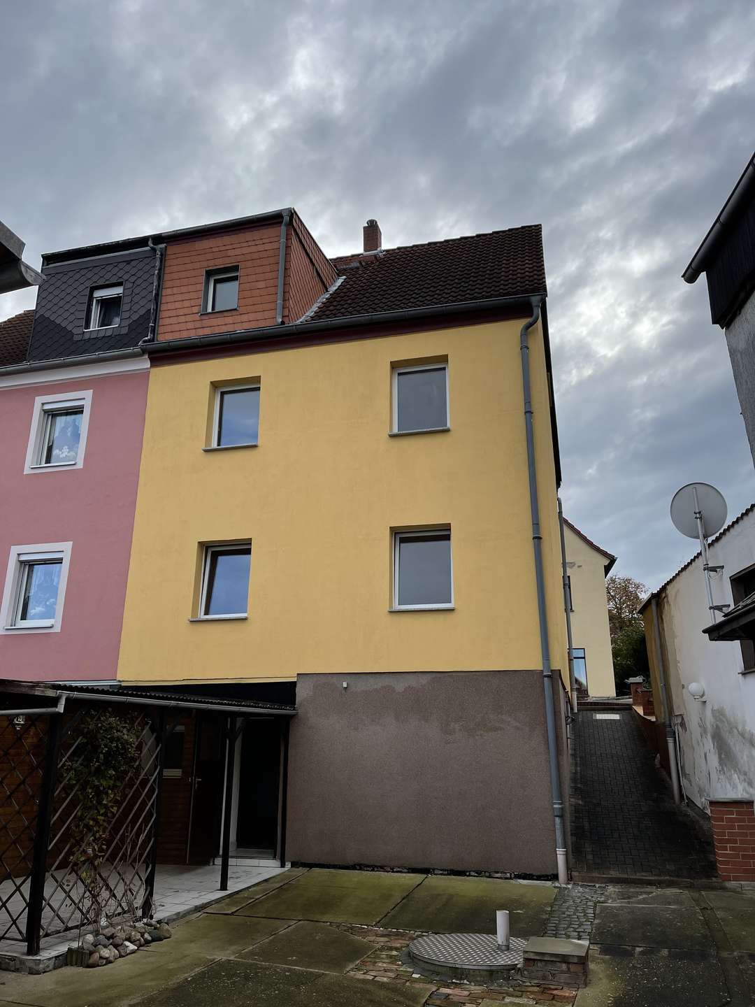 bg