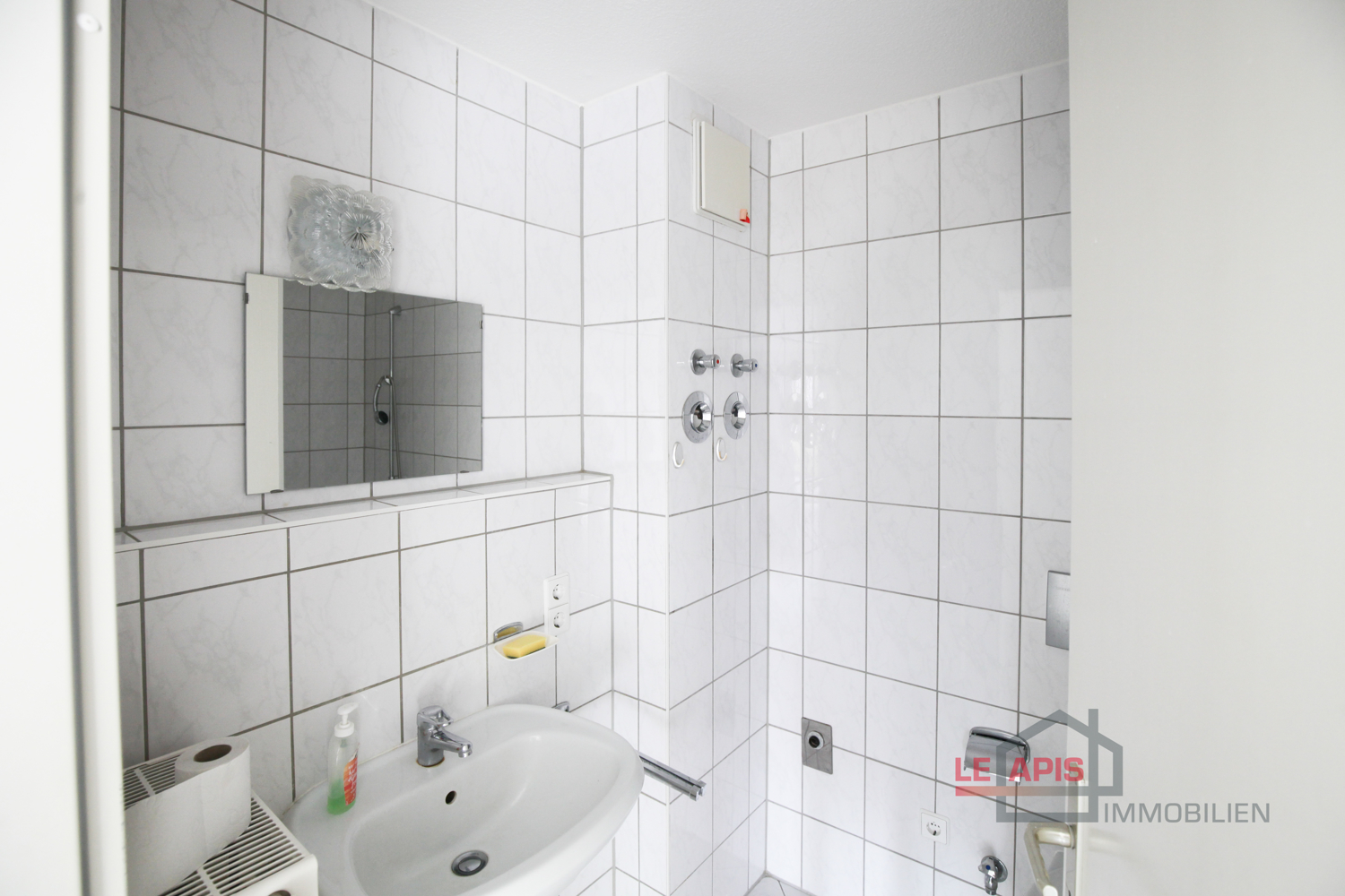 Property thumbnail 12