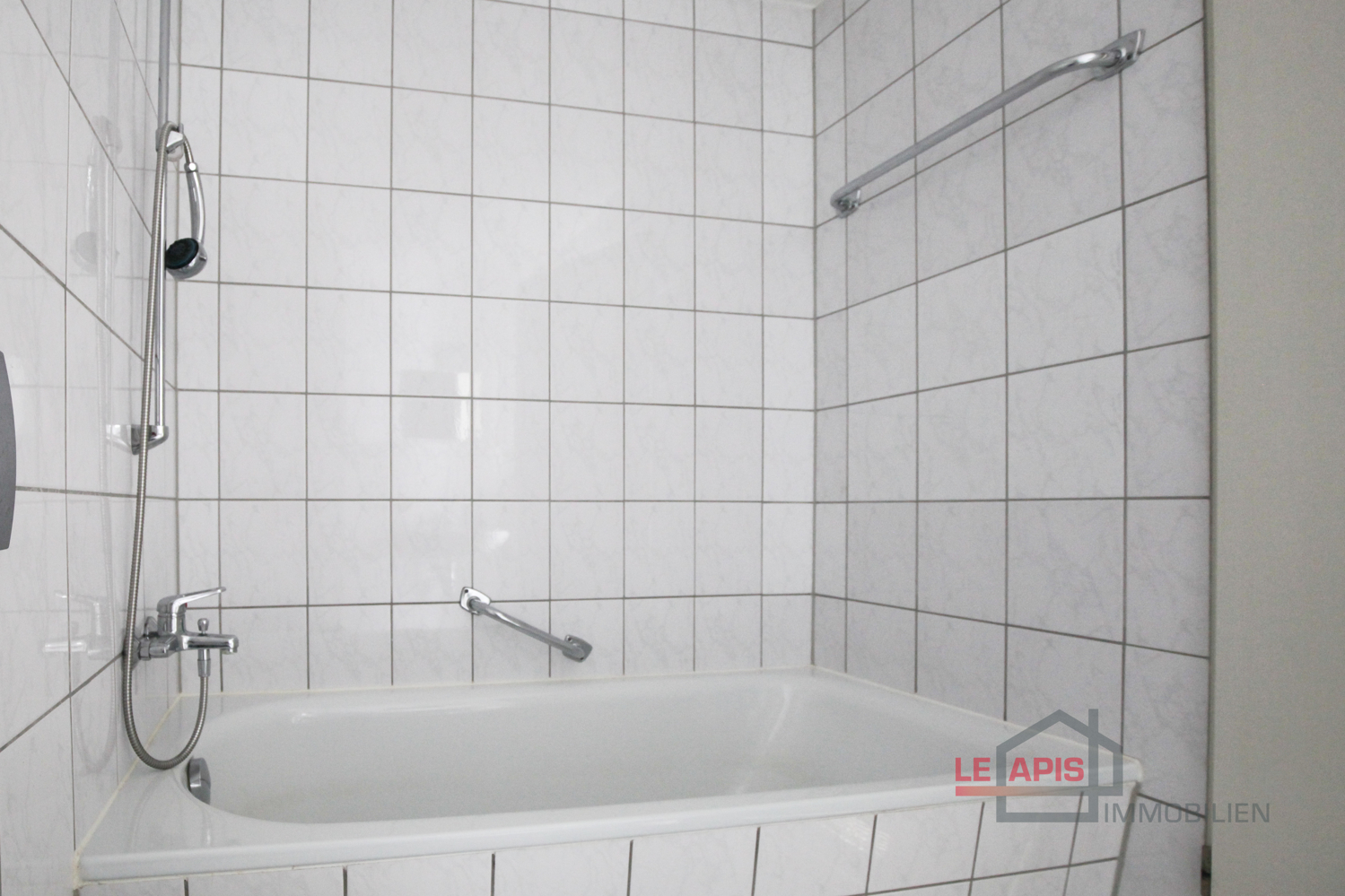 Property thumbnail 13