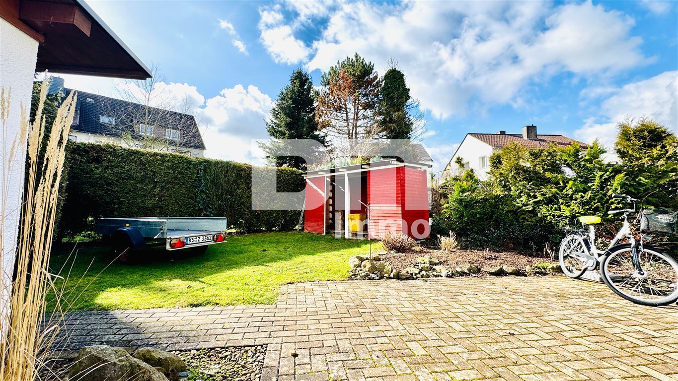 Ein bis Zweifamilienhaus mit 2 Terrassen, Garage und angelegtem Gartenbereich – Niestetal – Vorschaubild 30
