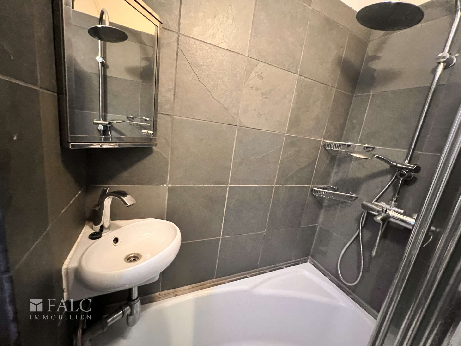 Property thumbnail 6