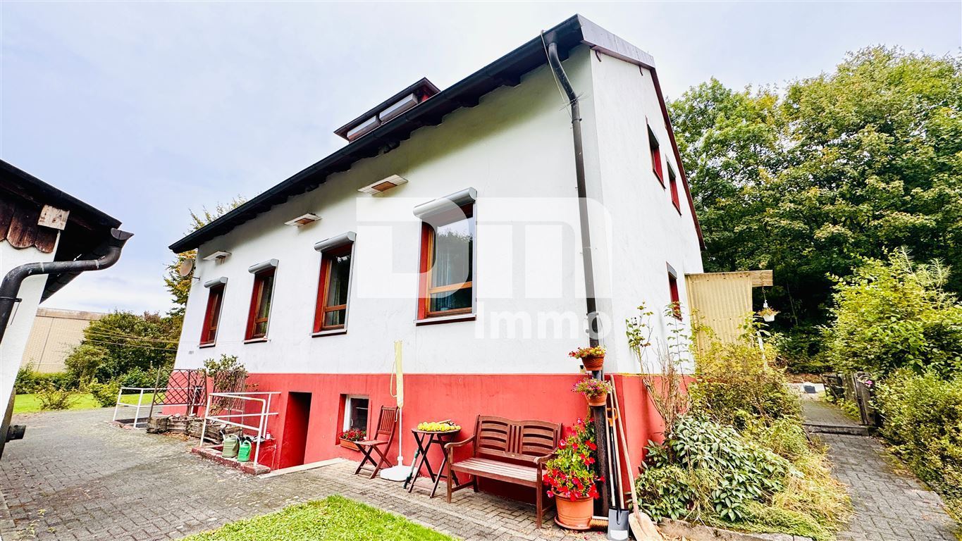 Modernisiertes Einfamilienhaus auf riesigem Grundstück mit Carport und Nebengebäude – Steinheim , Westf – Vorschaubild 5