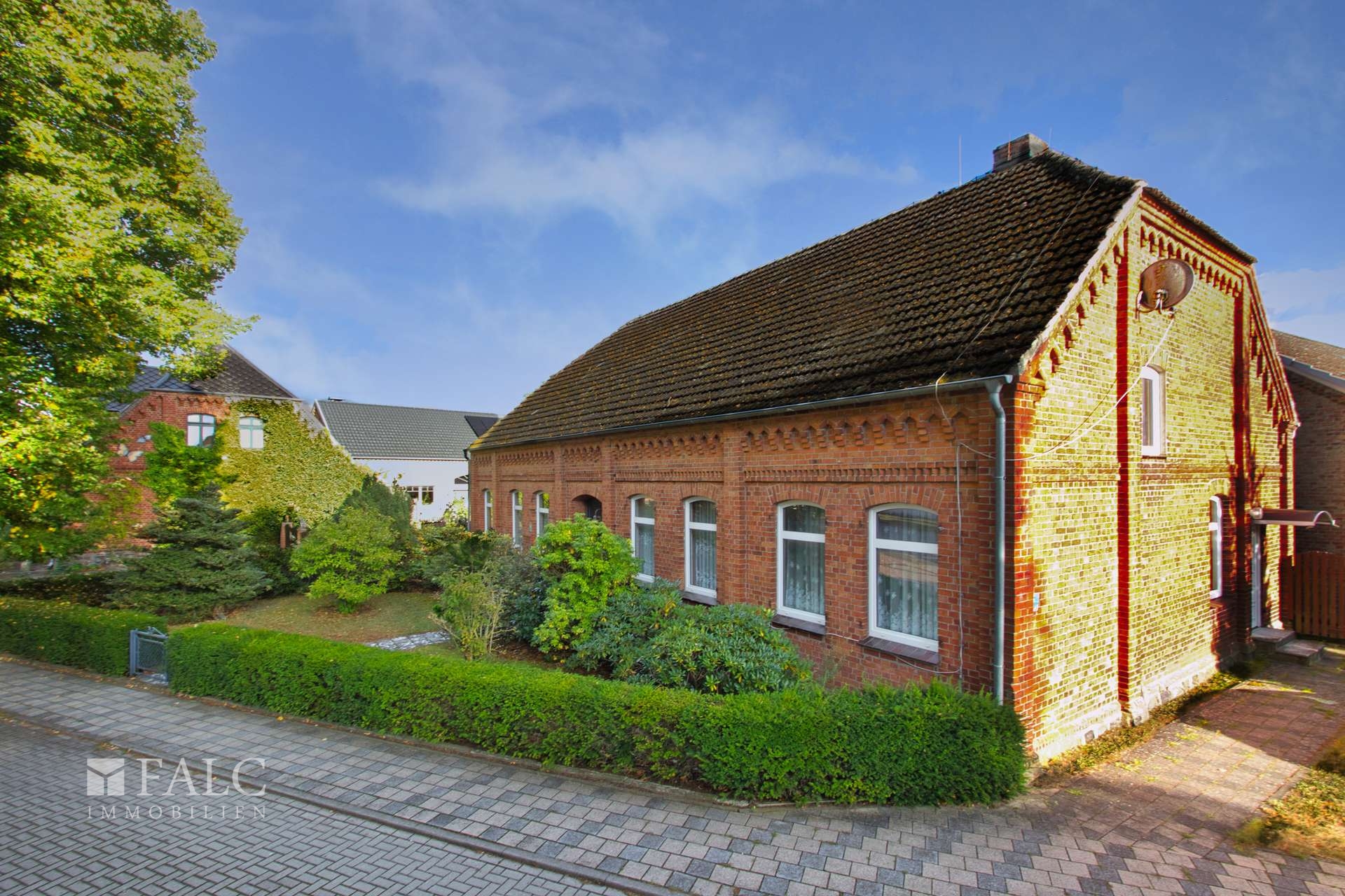 Großzügiges Bauernhaus mit Ausbaupotenzial in naturnaher Lage – Tramm – Vorschaubild 3