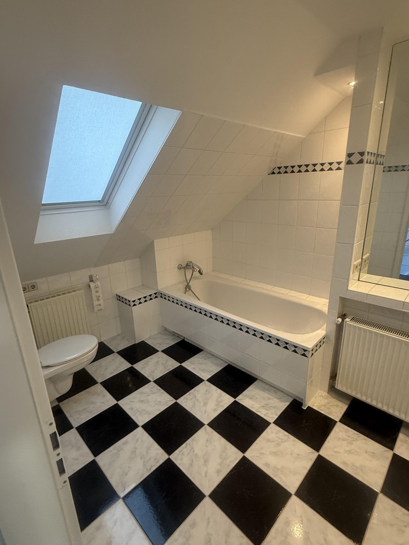 Property thumbnail 9