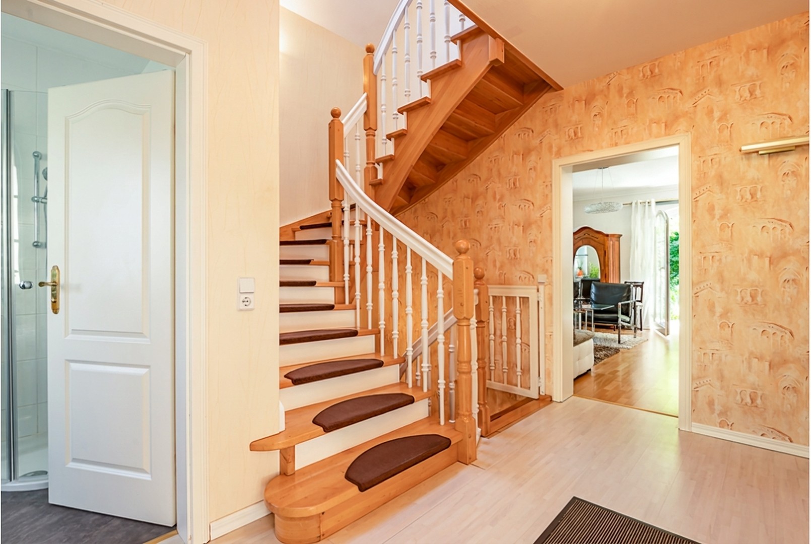 Property thumbnail 3