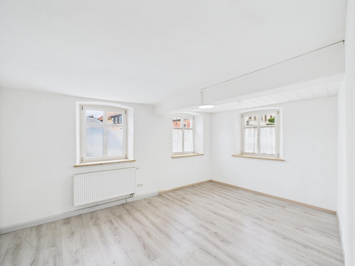 Property thumbnail 6