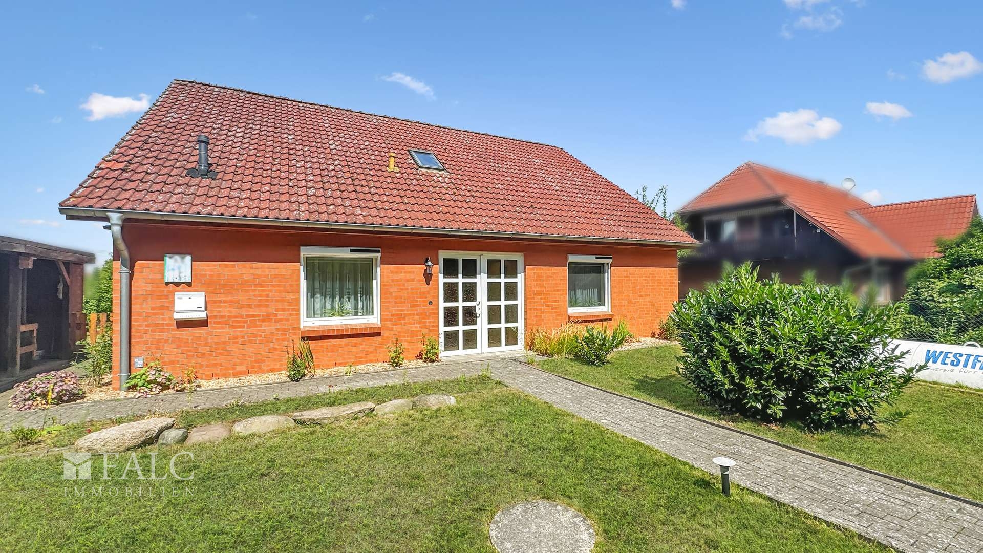 Ihr neues Zuhause im Grünen, charmantes Einfamilienhaus mit viel Platz zum Entfalten – Bengerstorf – Vorschaubild 2