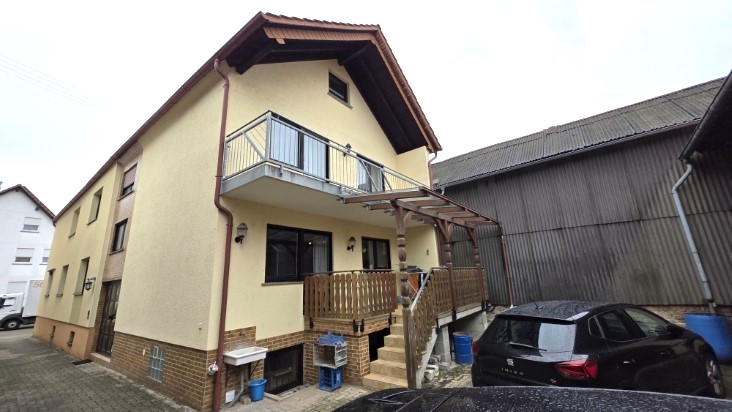 Immobilie in Erlenbach bei Kandel - Wohnglück PUR in dieser Grundsanierten DHH mit Terrasse, Garten, Scheune, neuw. EBK in Feldrandlage - Bild 1