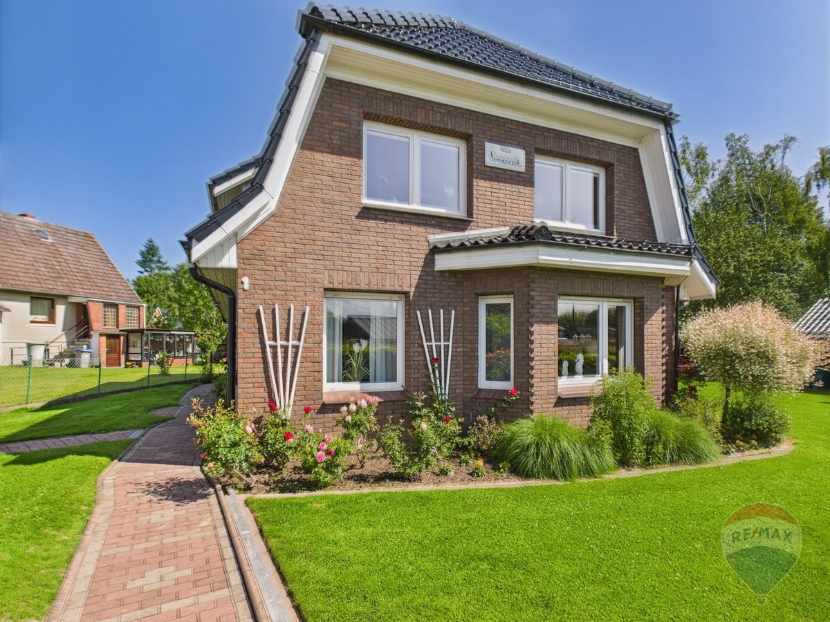 Ihr neues Zuhause oder Investment an der Ostsee – Zweifamilienhaus in Scharbeutz-Haffkrug – Scharbeutz / Haffkrug – Bild 1 von 70