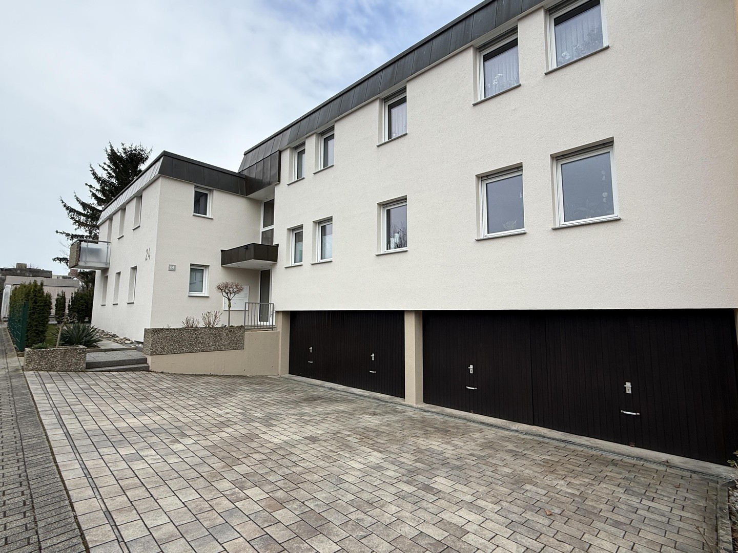 Property thumbnail 2