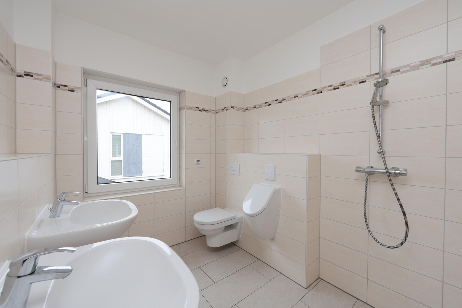 Property thumbnail 13