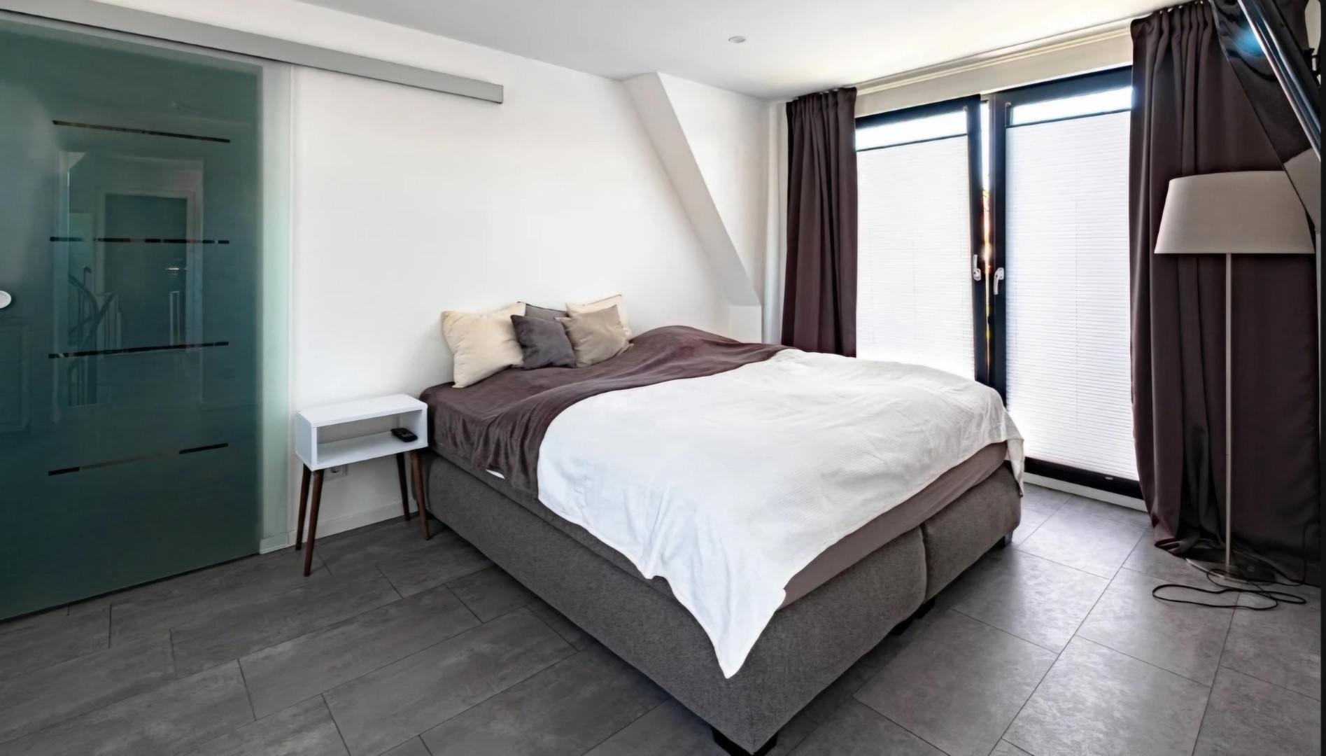 Property thumbnail 11